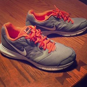 Nike Men’s running shoe